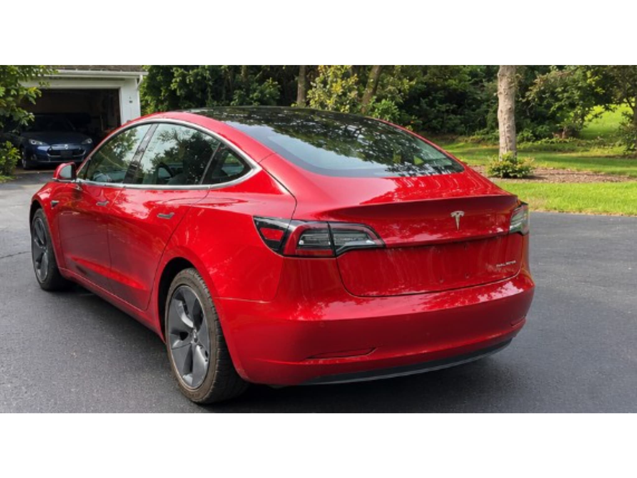 2018 Tesla Model 3 view 4