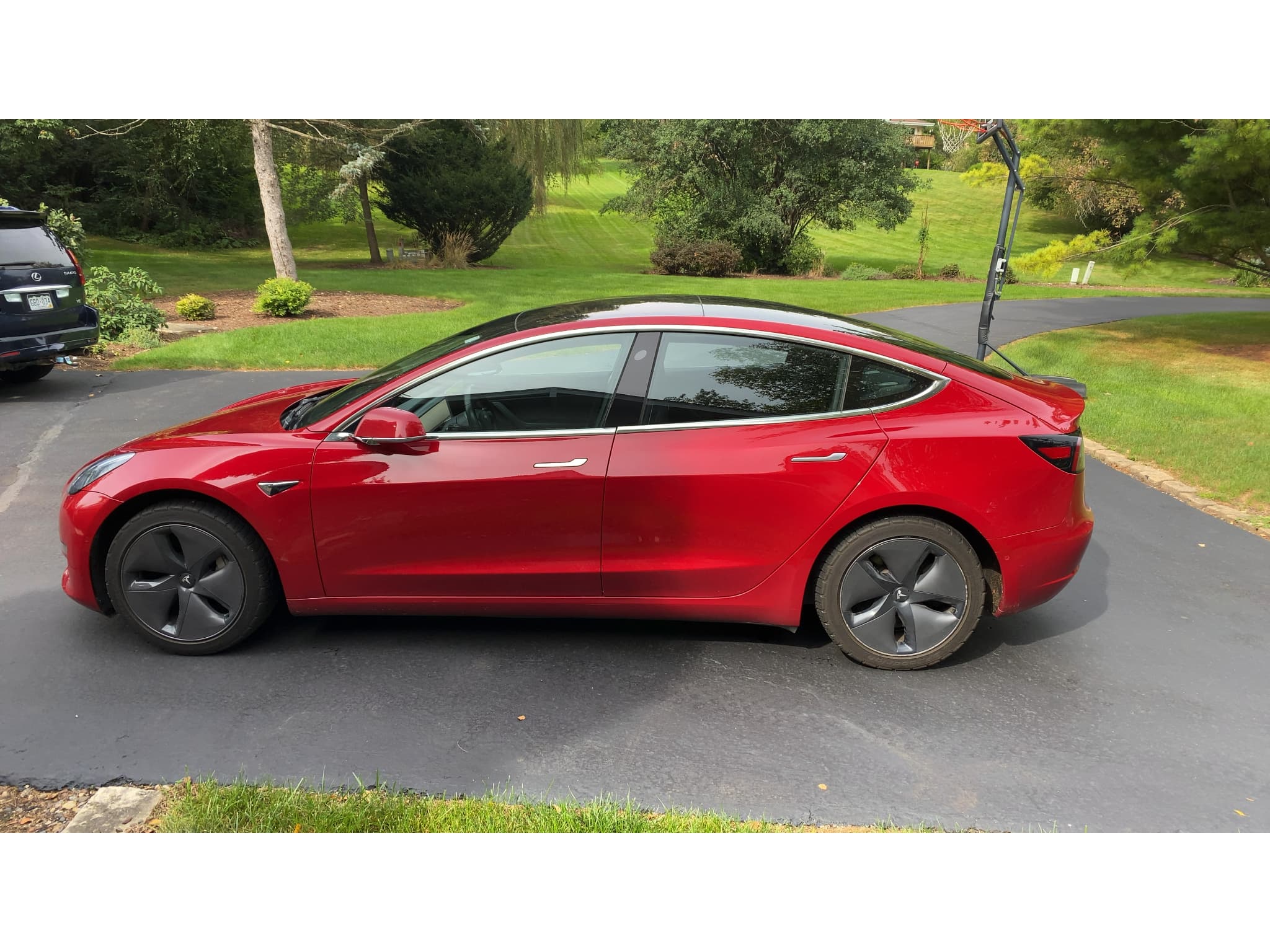 2018 Tesla Model 3 view 5