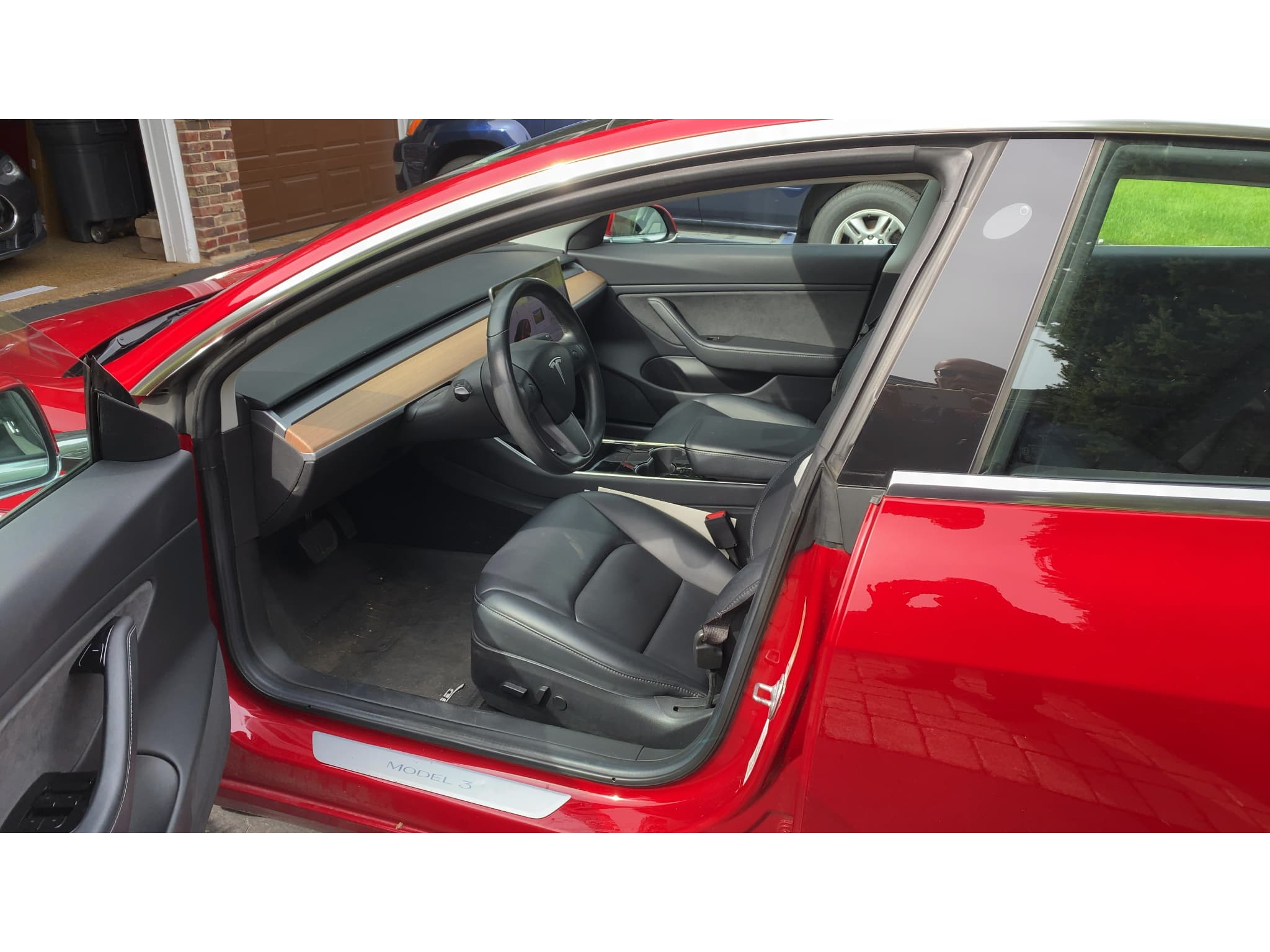2018 Tesla Model 3 view 7