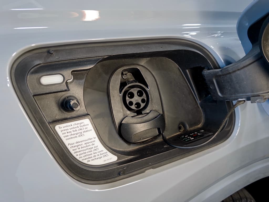 2023 Audi Q4 e-tron view 5
