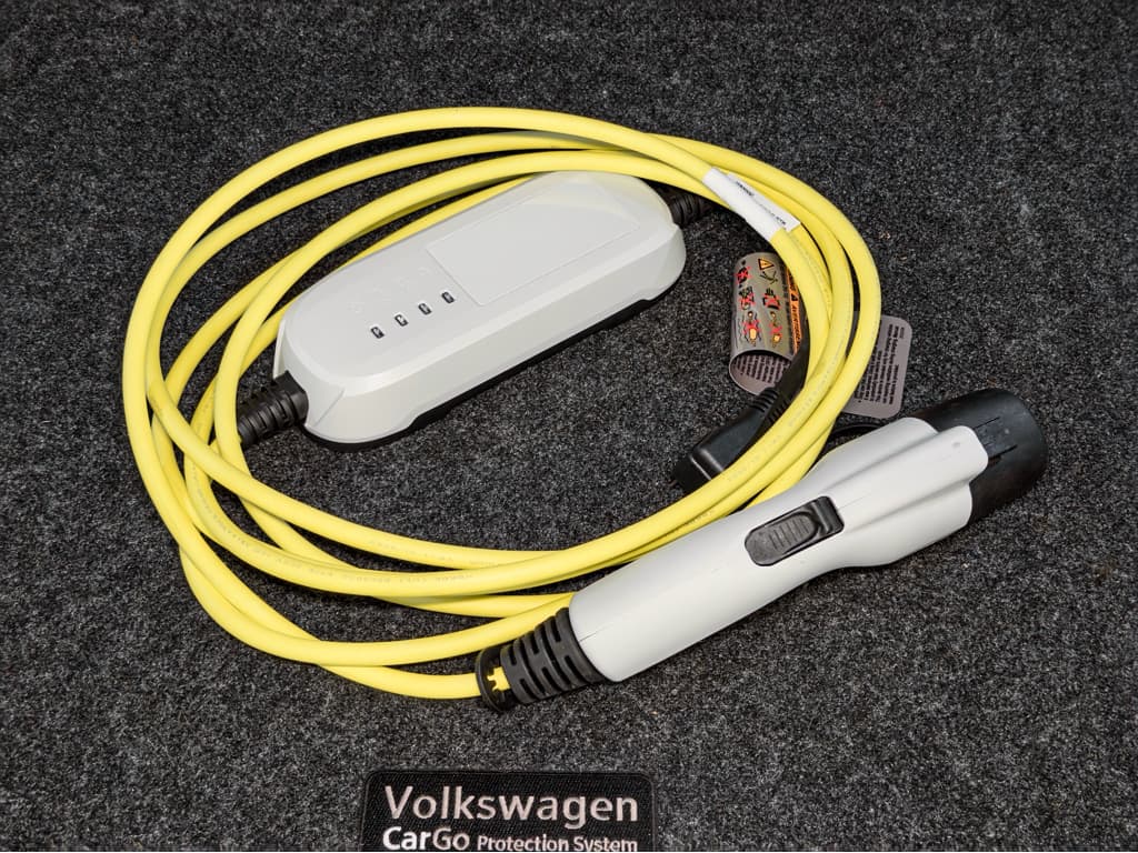 2022 Volkswagen ID.4 view 6
