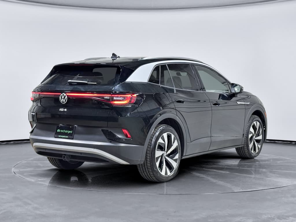 2022 Volkswagen ID.4 view 3