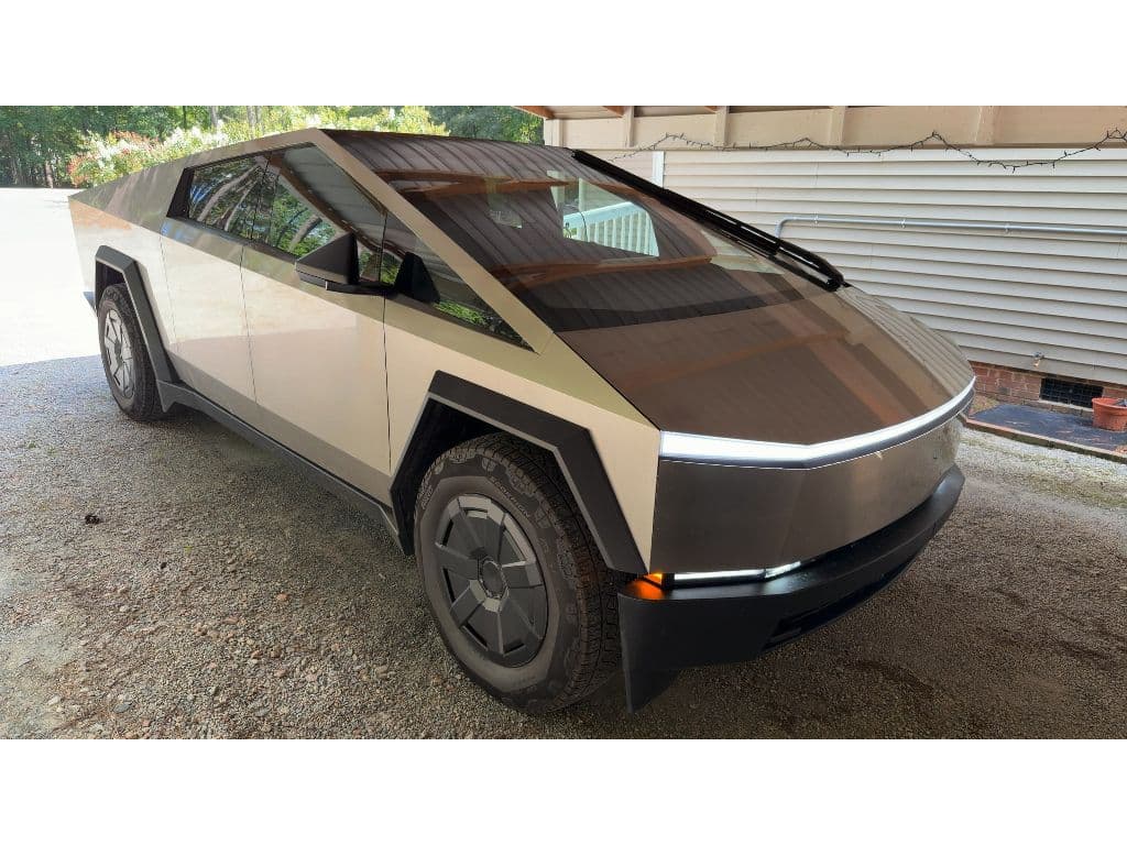 2025 Tesla Cybertruck view 6