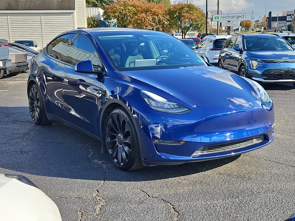 2021 Tesla Model Y view 4