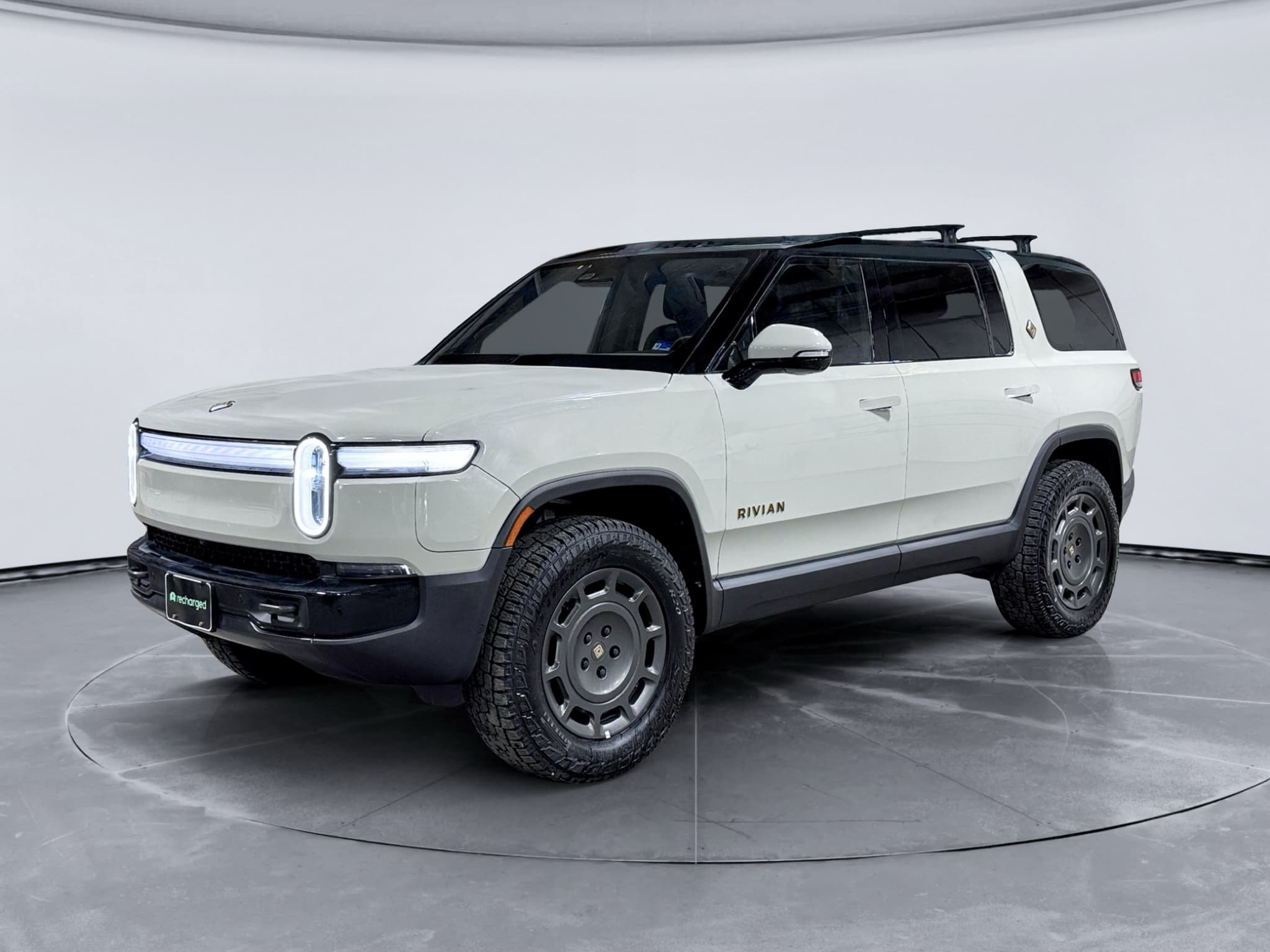 2025 Rivian R1S
