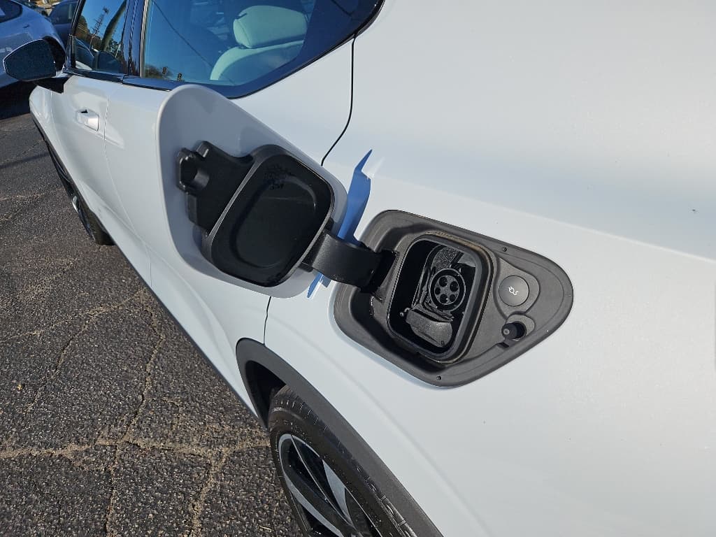 2022 Polestar Polestar 2 view 5