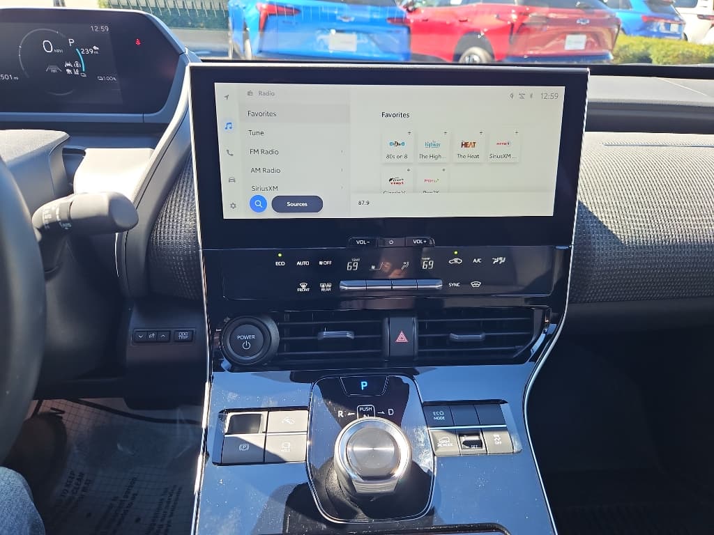 2024 Toyota bZ4X view 13