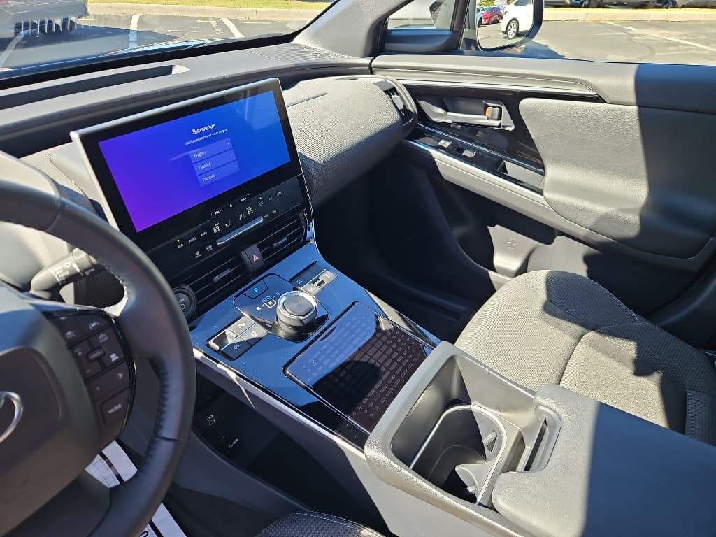 2024 Toyota bZ4X view 16