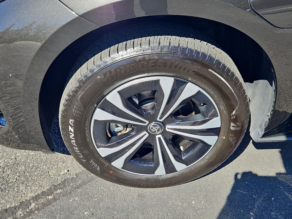 2024 Toyota bZ4X view 24