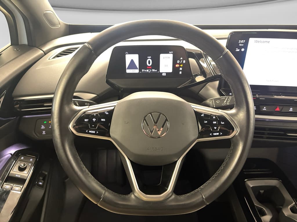 2022 Volkswagen ID.4 view 5