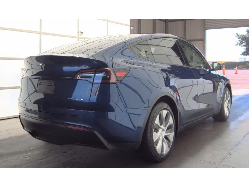 2024 Tesla Model Y view 3
