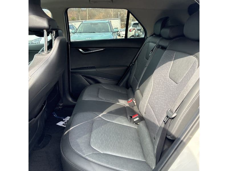 2023 Kia Niro EV view 6