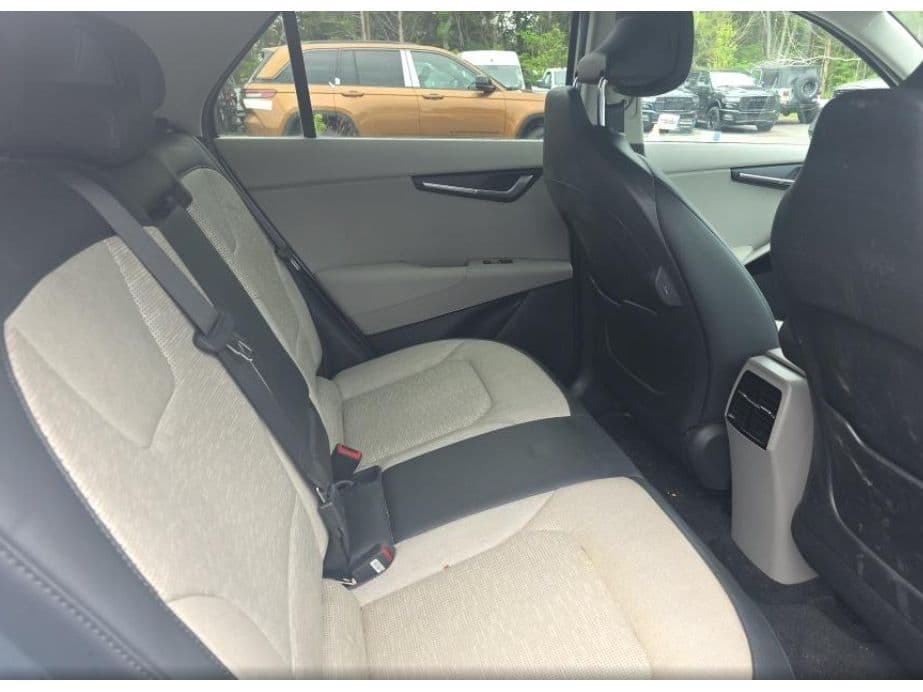 2023 Kia Niro EV view 6