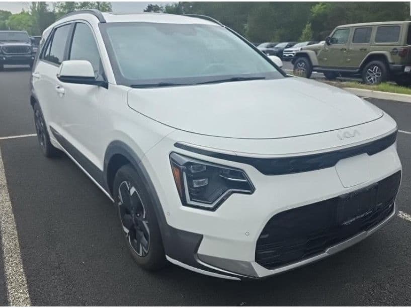 2023 Kia Niro EV view 2