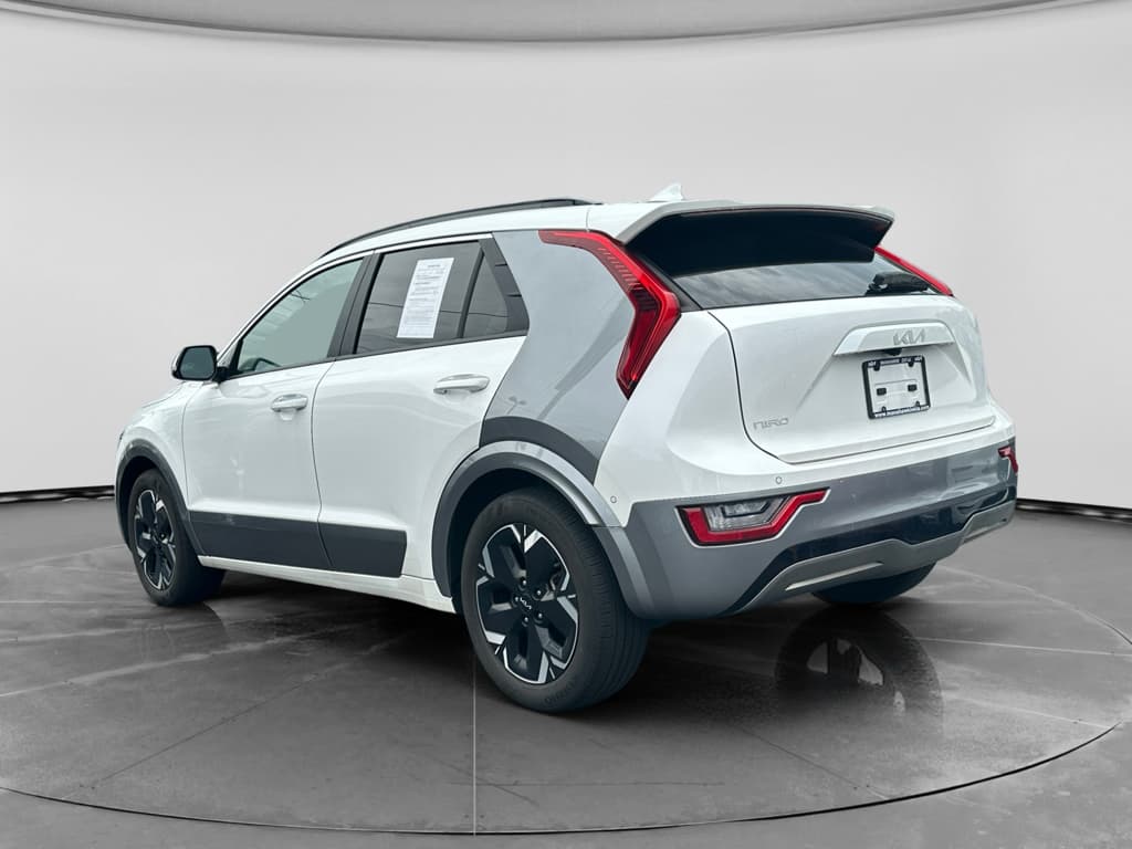 2023 Kia Niro EV view 2