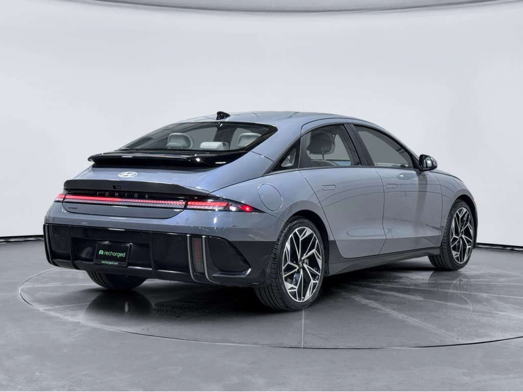 2024 Hyundai IONIQ 6 view 3