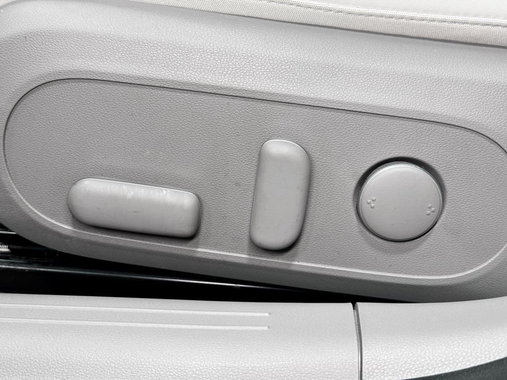 2024 Hyundai IONIQ 6 view 6