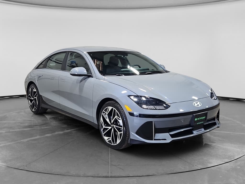2024 Hyundai IONIQ 6 view 4