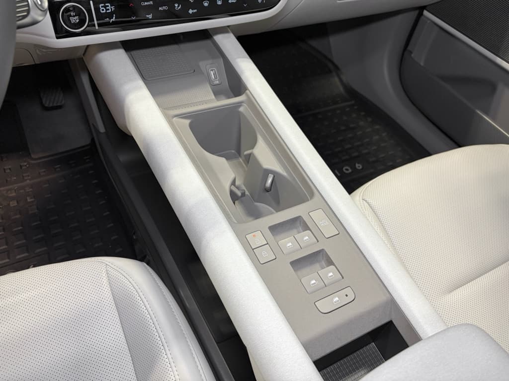 2024 Hyundai IONIQ 6 view 19