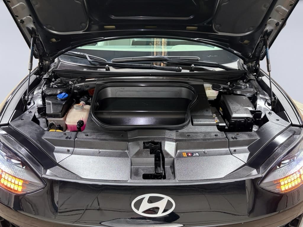 2024 Hyundai IONIQ 6 view 25