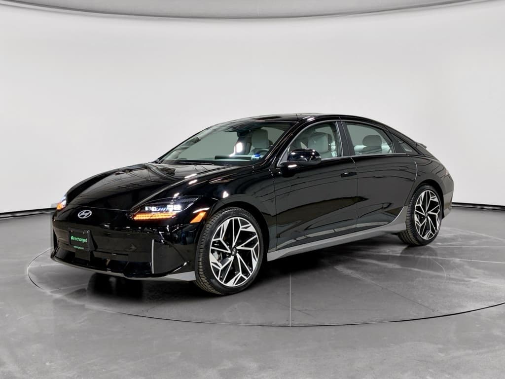 2024 Hyundai IONIQ 6 view 1