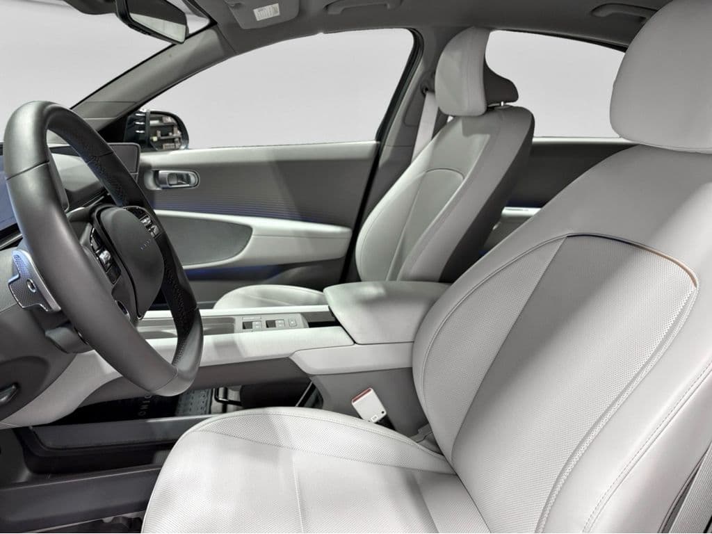 2024 Hyundai IONIQ 6 view 17