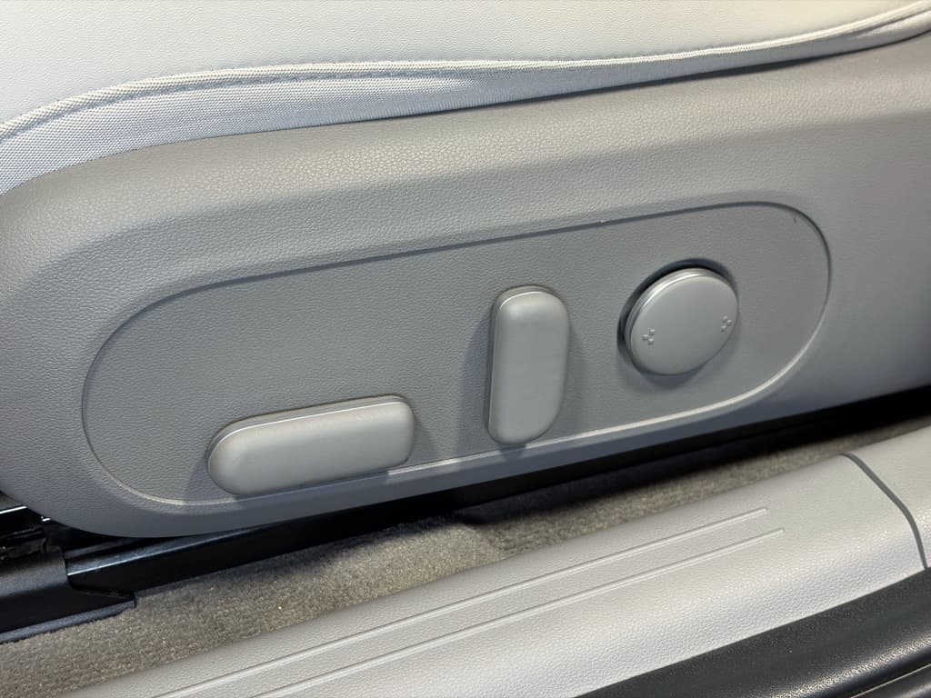 2024 Hyundai IONIQ 6 view 7