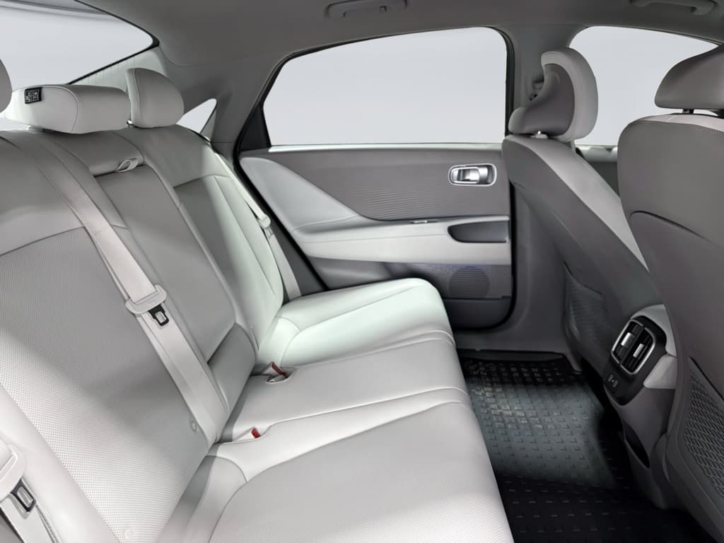 2024 Hyundai IONIQ 6 view 22