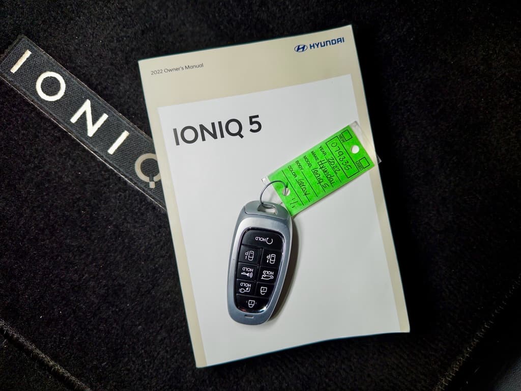 2022 Hyundai IONIQ 5 view 24