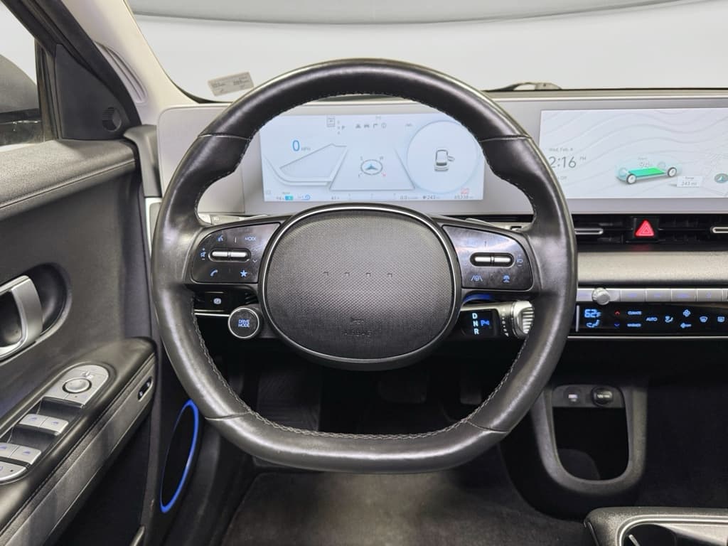 2022 Hyundai IONIQ 5 view 8