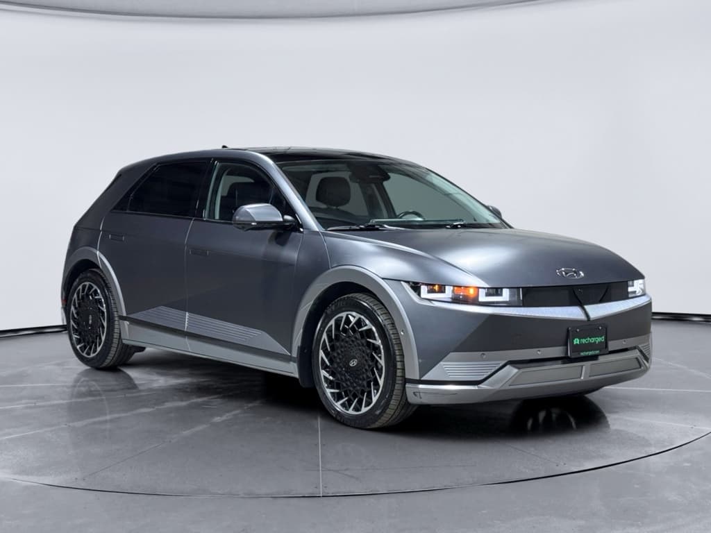 2022 Hyundai IONIQ 5 view 4