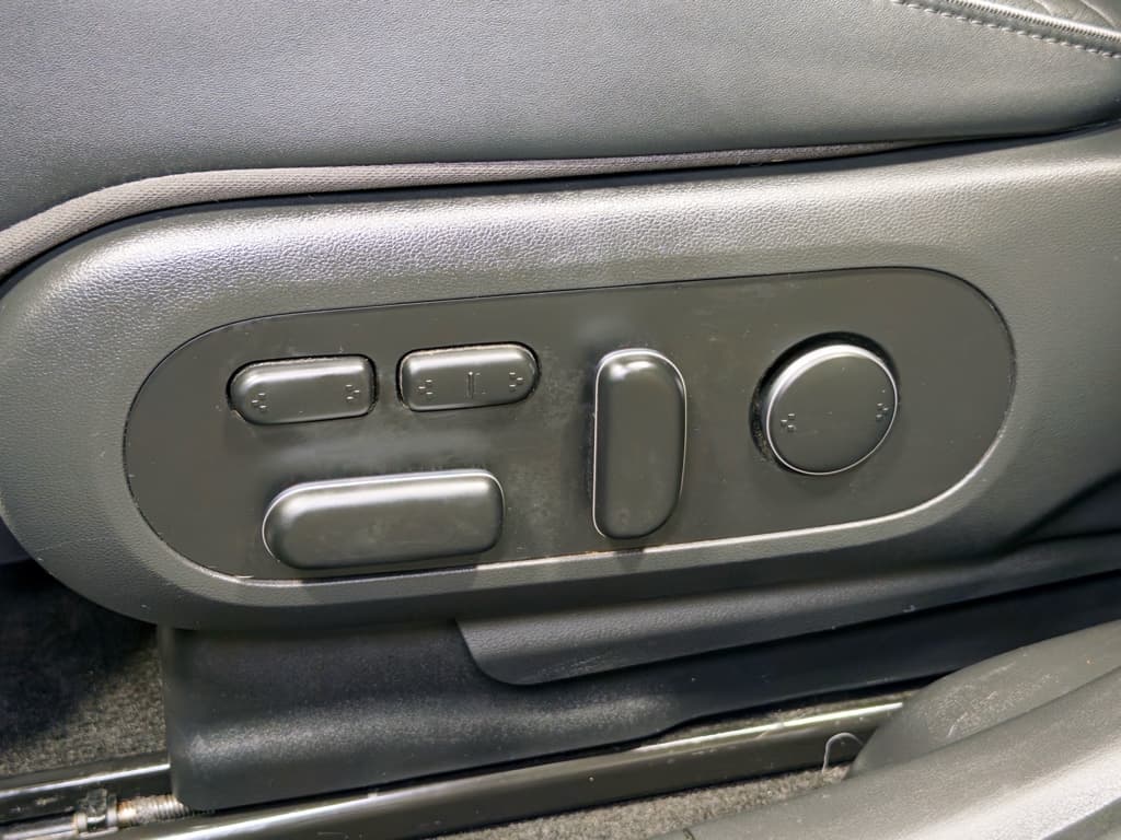 2022 Hyundai IONIQ 5 view 6