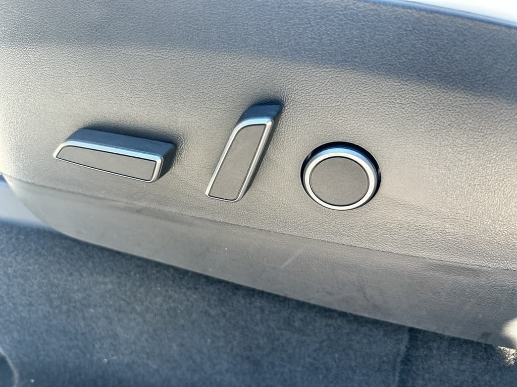 2021 Tesla Model Y view 7