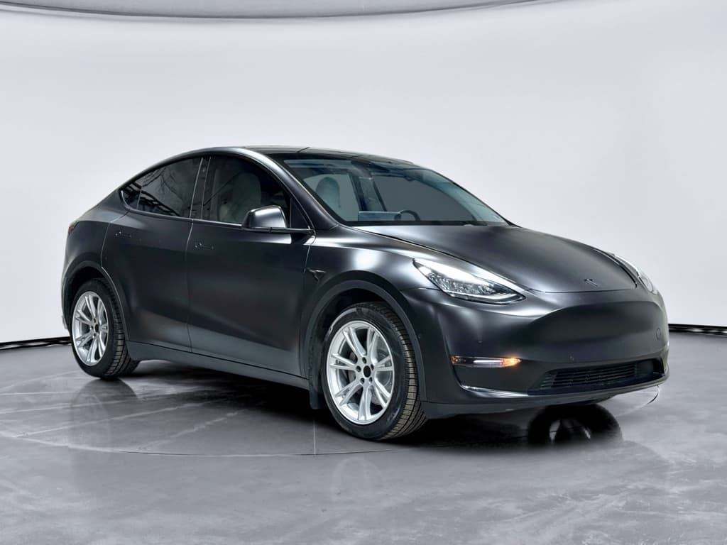 2021 Tesla Model Y view 4