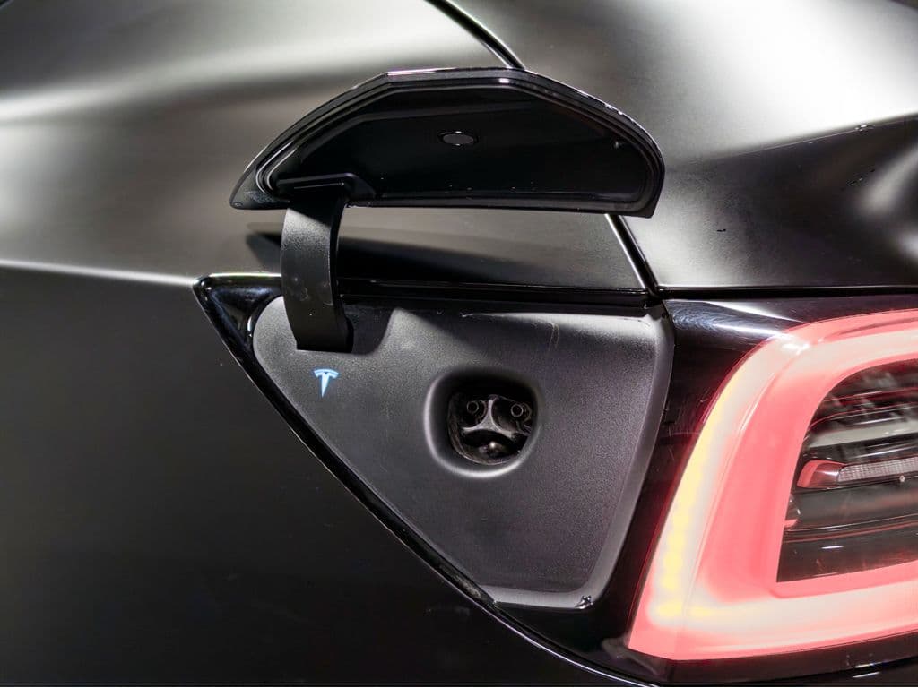 2021 Tesla Model Y view 5