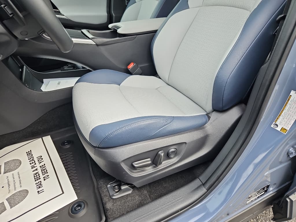 2024 Subaru Solterra view 7