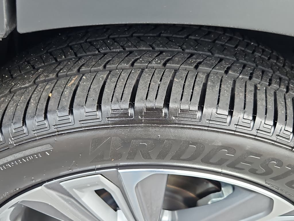 2024 Subaru Solterra view 30