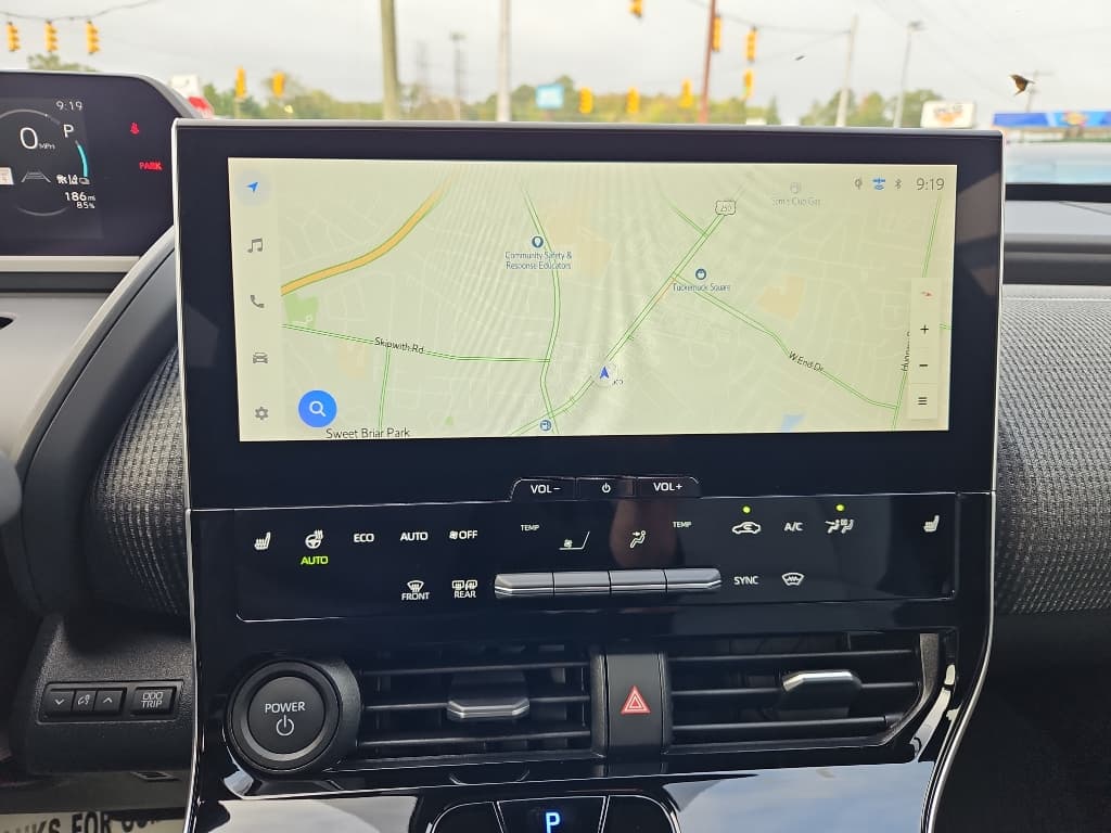 2024 Subaru Solterra view 12