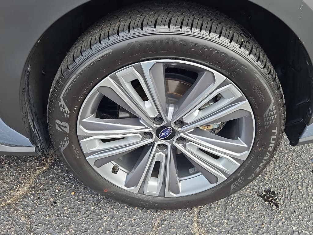 2024 Subaru Solterra view 29