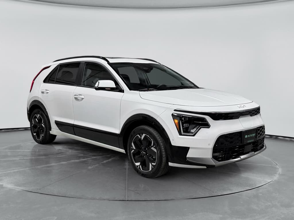 2024 Kia Niro EV view 4