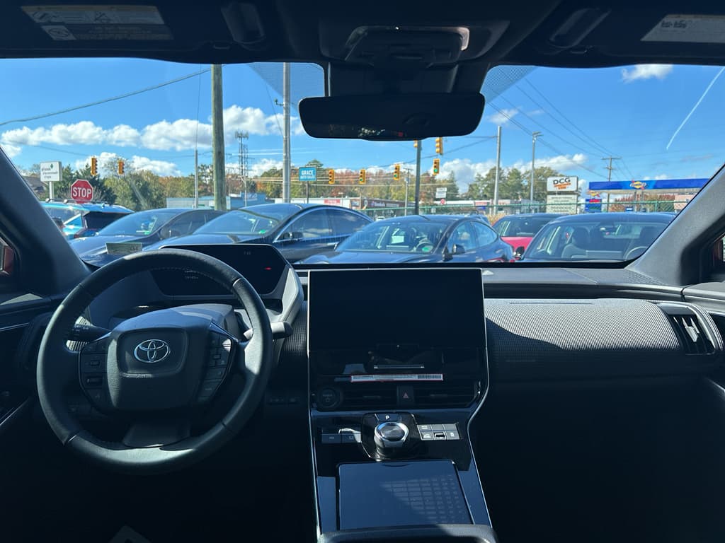 2024 Toyota bZ4X view 14