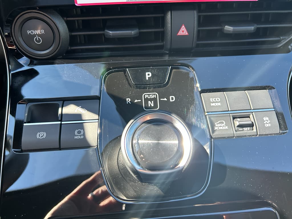 2024 Toyota bZ4X view 13