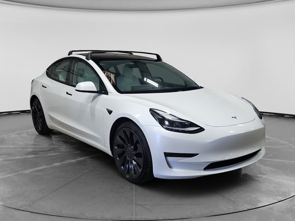 2021 Tesla Model 3 view 4