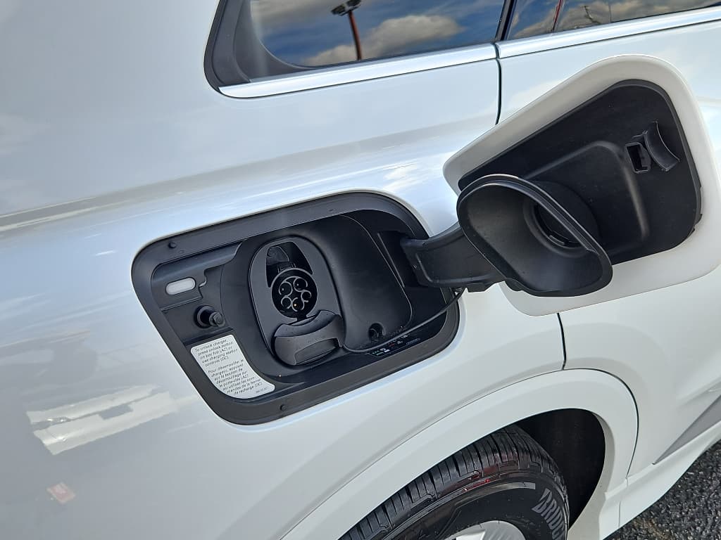 2024 Audi Q4 e-tron view 5
