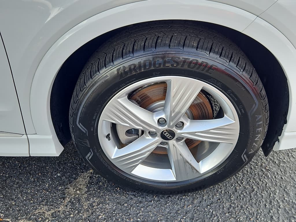 2024 Audi Q4 e-tron view 33