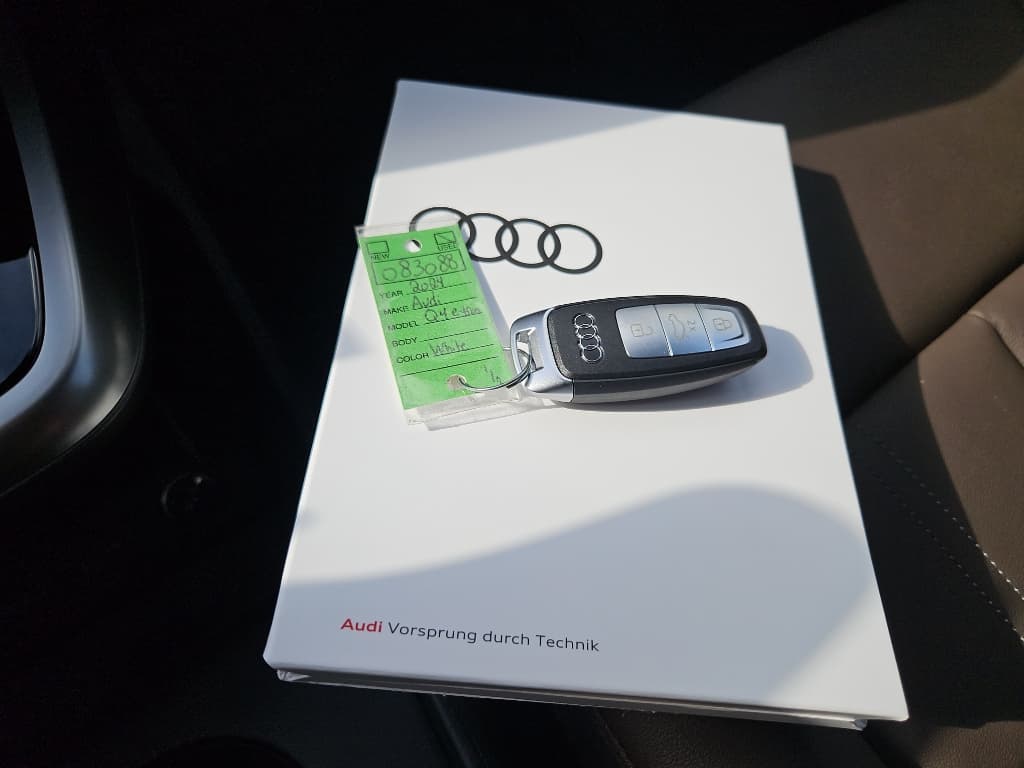 2024 Audi Q4 e-tron view 21
