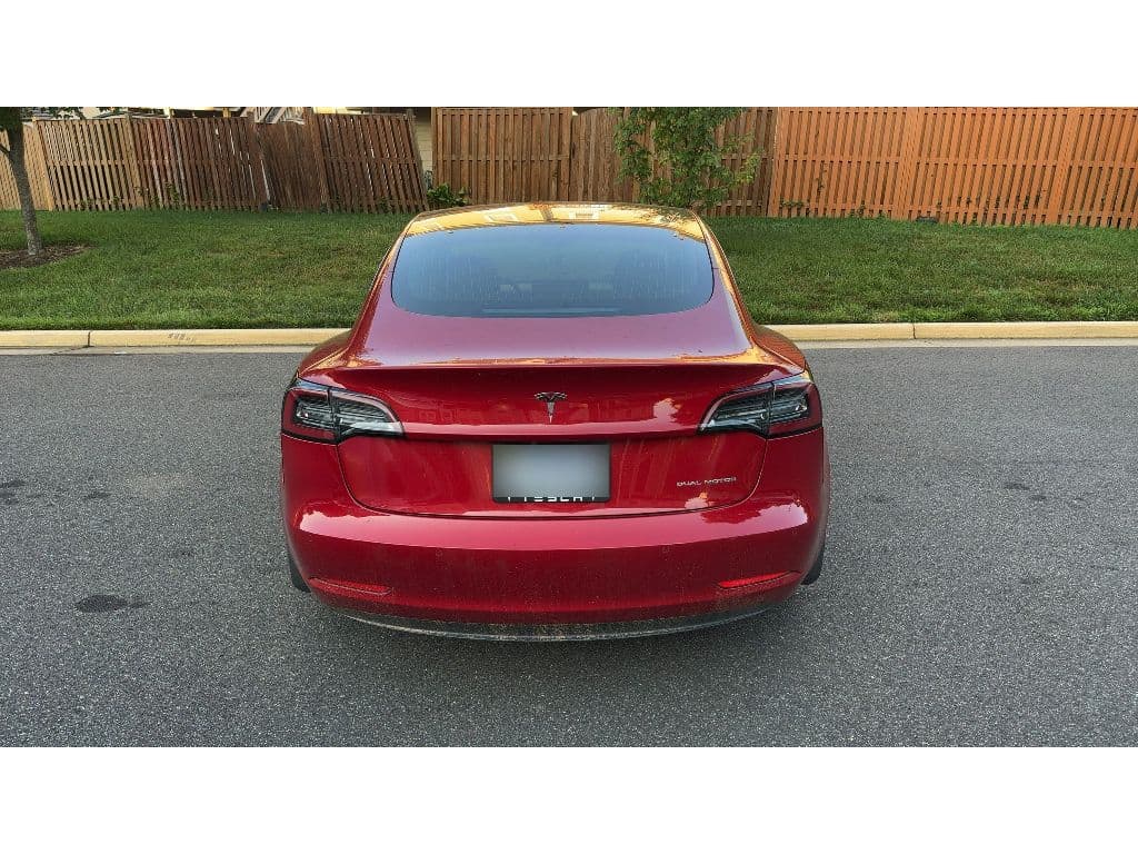2018 Tesla Model 3 view 4