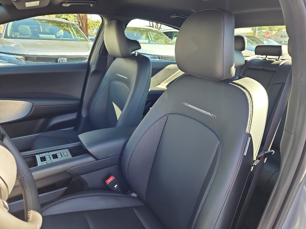 2025 Hyundai IONIQ 6 view 23
