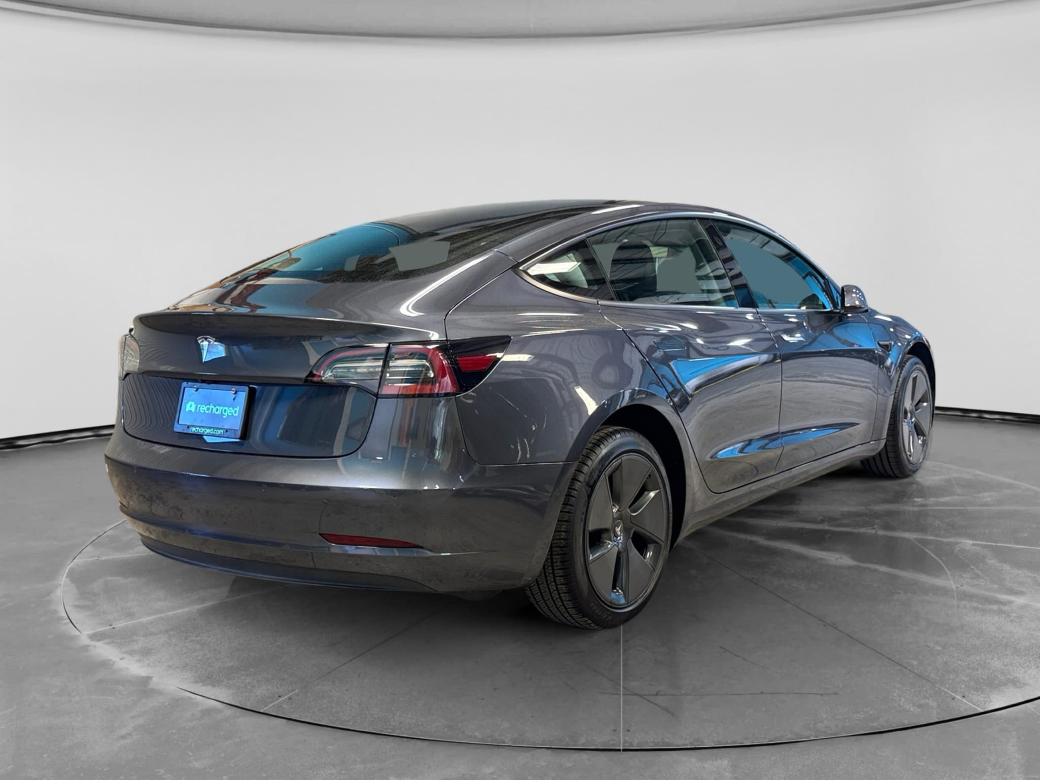 2021 Tesla Model 3 view 3