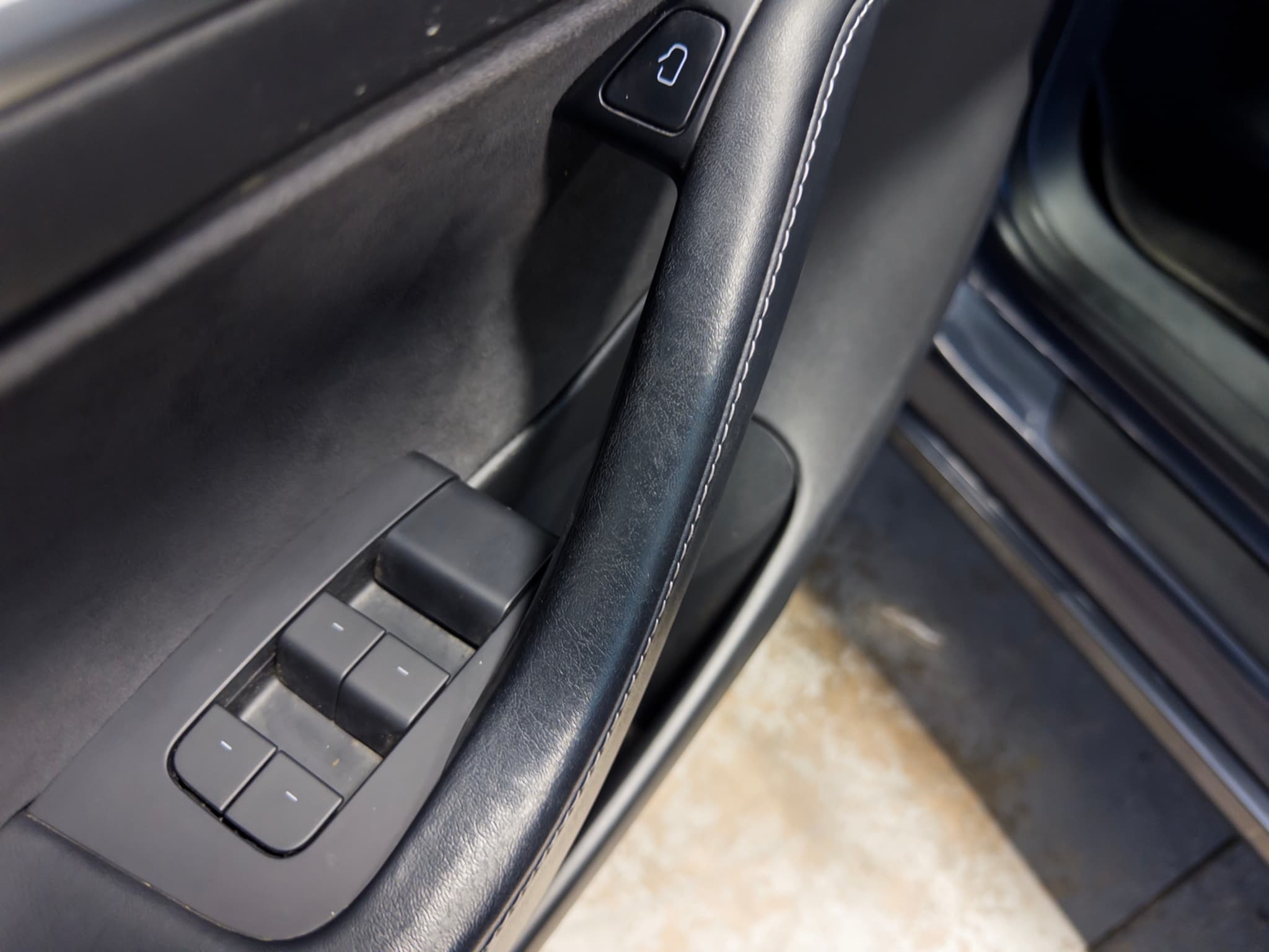 2021 Tesla Model 3 view 7